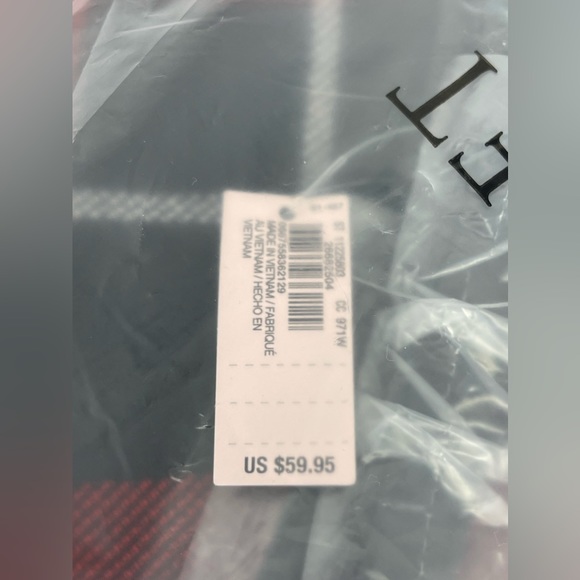 VICTORIA'S SECRET: 2023 Holiday/Black Friday Tote, NEW in Original Packaging - Picture 3 of 6